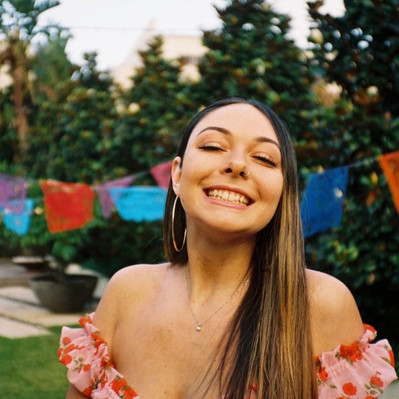 Meet your Posher, Bree - Picture 1 of 1